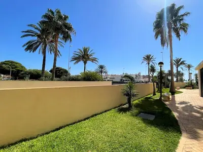 Jardín al aire libre en Apartment in Roquetas near Playa Serena Beach