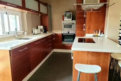Una cocina o zona de cocina en Casa para disfrutar de ella y su entorno