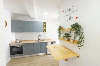 Una cocina o zona de cocina en TrendyHomes El Faro de Almería