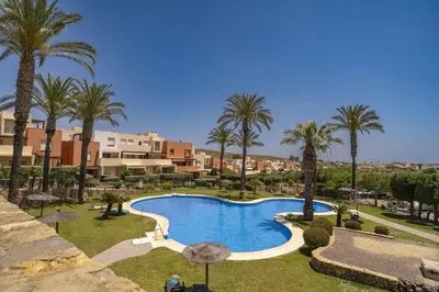 Piscina en o cerca de Brisa del Valle Casa con Jardín Piscina Parking