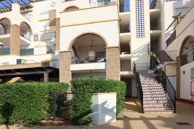 Edificio en el que se encuentra el apartamento