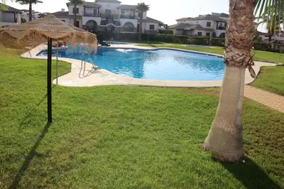 Piscina en o cerca de Luminoso Terrazas Piscinas Parking