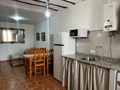 Una cocina o zona de cocina en Apartamento rural Zújar