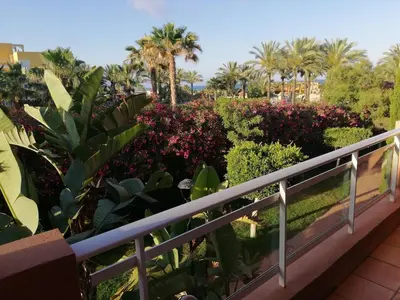 Jardín al aire libre en Vera Playa, apartamento exclusivo frente a la playa