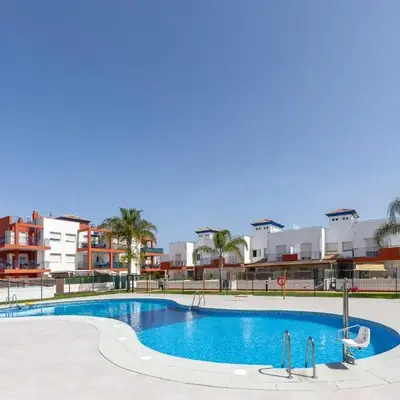Casa Descubrimiento - Dúplex Moderno con Jardín a 5 minutos de la Playa de Vera