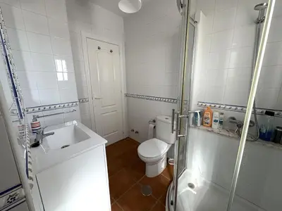 Un baño de Atalaya Blanca