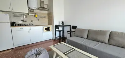 Una cocina o zona de cocina en Seaside cozy suite with beautiful views