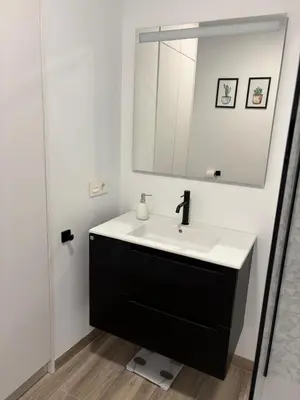 Un baño de Vistas al mar y parque natural
