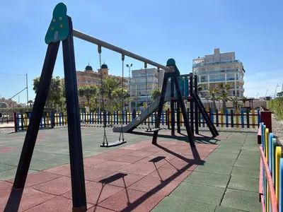 Zona de juegos infantil en Apartamento en Roquetas de Mar