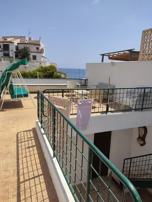 Plano de Luminoso dúplex con acceso a playa y vistas al mar