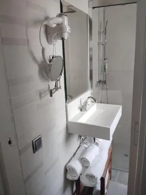 Un baño de Hotel Vélez