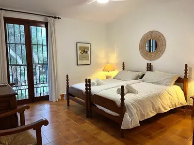 Cama o camas de una habitación en Private seafront Villa in Almería with sea access