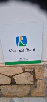 Certificado, premio, señal o documento que está expuesto en Casa Hilton