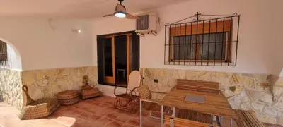 Zona de estar de El Porche de Calabardina Playa - By Aloha Palma