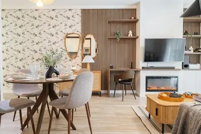 Una televisión o centro de entretenimiento en Apartamento en Reyes Católicos