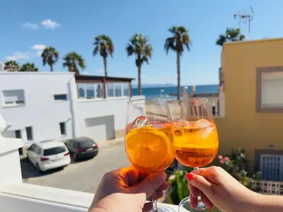Bebidas en Casa del Sol - Casa familiar junto a la playa con vistas al mar en Almería