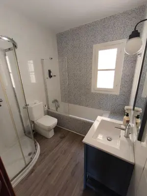 Un baño de Spacious Modern Family House with sea view - Aguadulce Almeria
