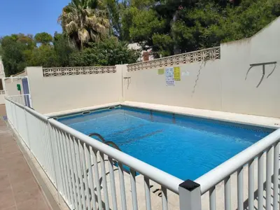 Piscina en o cerca de Celeste