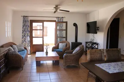 Zona de estar de Calahiguera San José