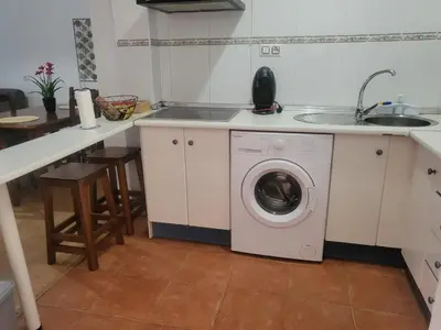 Una cocina o zona de cocina en Apartment in Almeria with shared pool