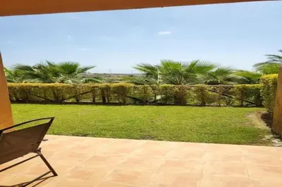 Jardín al aire libre en Charming apartment with garden in Almeria