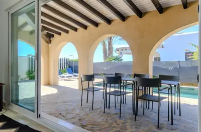 Piscina en o cerca de La Esquinita, Villa 1ª línea – Puerto Rey