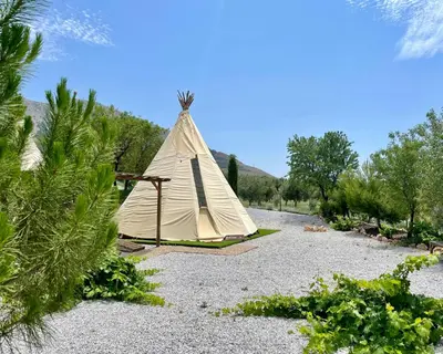 Paisaje cerca de este tented camp