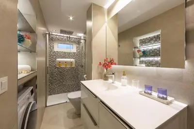 Un baño de AlmeriaSuite Gran Bahia Playa
