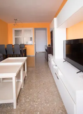 Una televisión o centro de entretenimiento en Apartalux Almerimar Beach