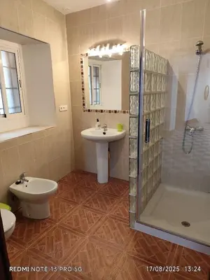 Un baño de Gustavo's Old House