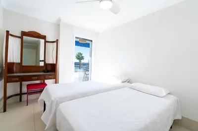 Cama o camas de una habitación en Terraza Las Delicias con parking - By Aloha Palma