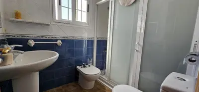 Un baño de Apartamentos Wily y Mavi