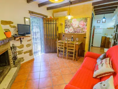 Una televisión o centro de entretenimiento en Holiday Home Casa Picachico by Interhome