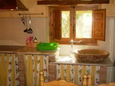 Plano de Holiday Home Haus mit integrierter Felswand und Jacuzzi by Interhome