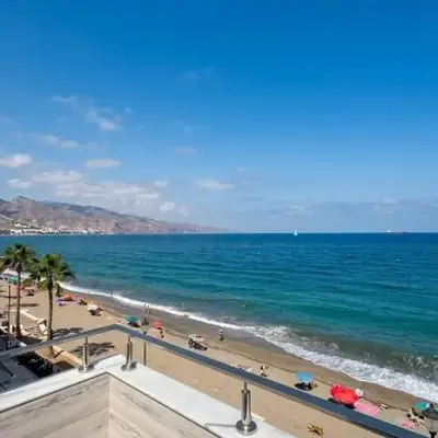 Horizonte Roquetas - Primera Línea de Playa con Vistas al Mar