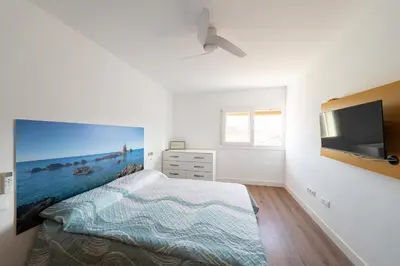 Una televisión o centro de entretenimiento en Belmar