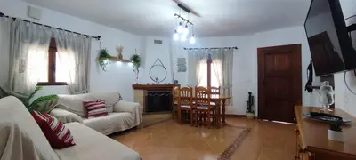 Una televisión o centro de entretenimiento en La Virgen del Mar