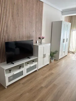 Una televisión o centro de entretenimiento en Isabella