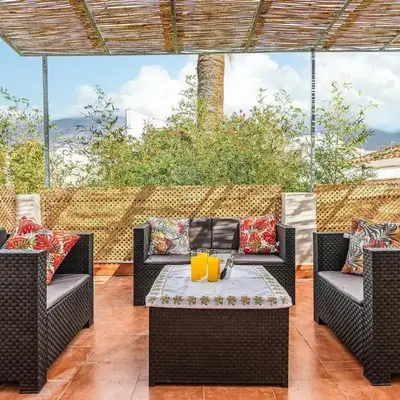 6 Bedroom Stunning Home In Dalias