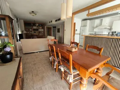 Una cocina o zona de cocina en Apartamento coqueto con terraza junto al mar