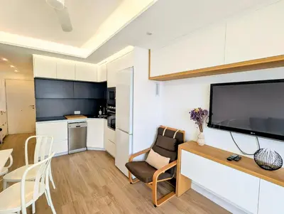 Una cocina o zona de cocina en Casa Varykino - Terraza con Vistas al Mar - 100 Metros de la Playa
