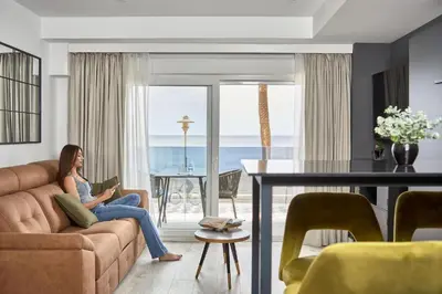 Plano de Paseo Marítimo 8 by Expoholidays