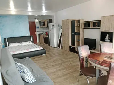 Una cocina o zona de cocina en Estudio Paraíso piscina y playa