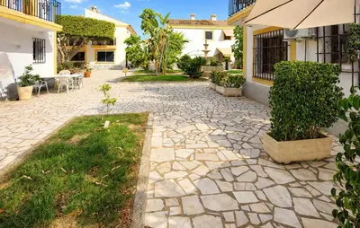 Jardín al aire libre en Lovely Home In Vera With Swimming Pool
