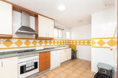 Una cocina o zona de cocina en Sunny penthouse with large terrace and pool in Vera