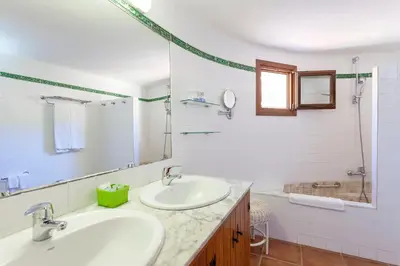 Un baño de Cortijo El Sotillo
