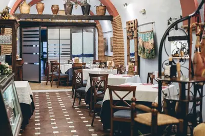 Un restaurante o sitio para comer en Casas Cueva Tio Tobas Guadix