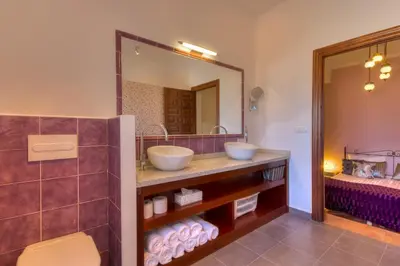 Un baño de Villa Damara