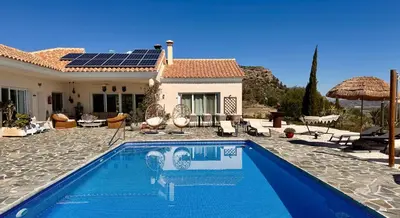 Piscina en o cerca de Casa Lamberdina