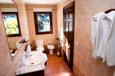 Un baño de Hostal Mulhacén